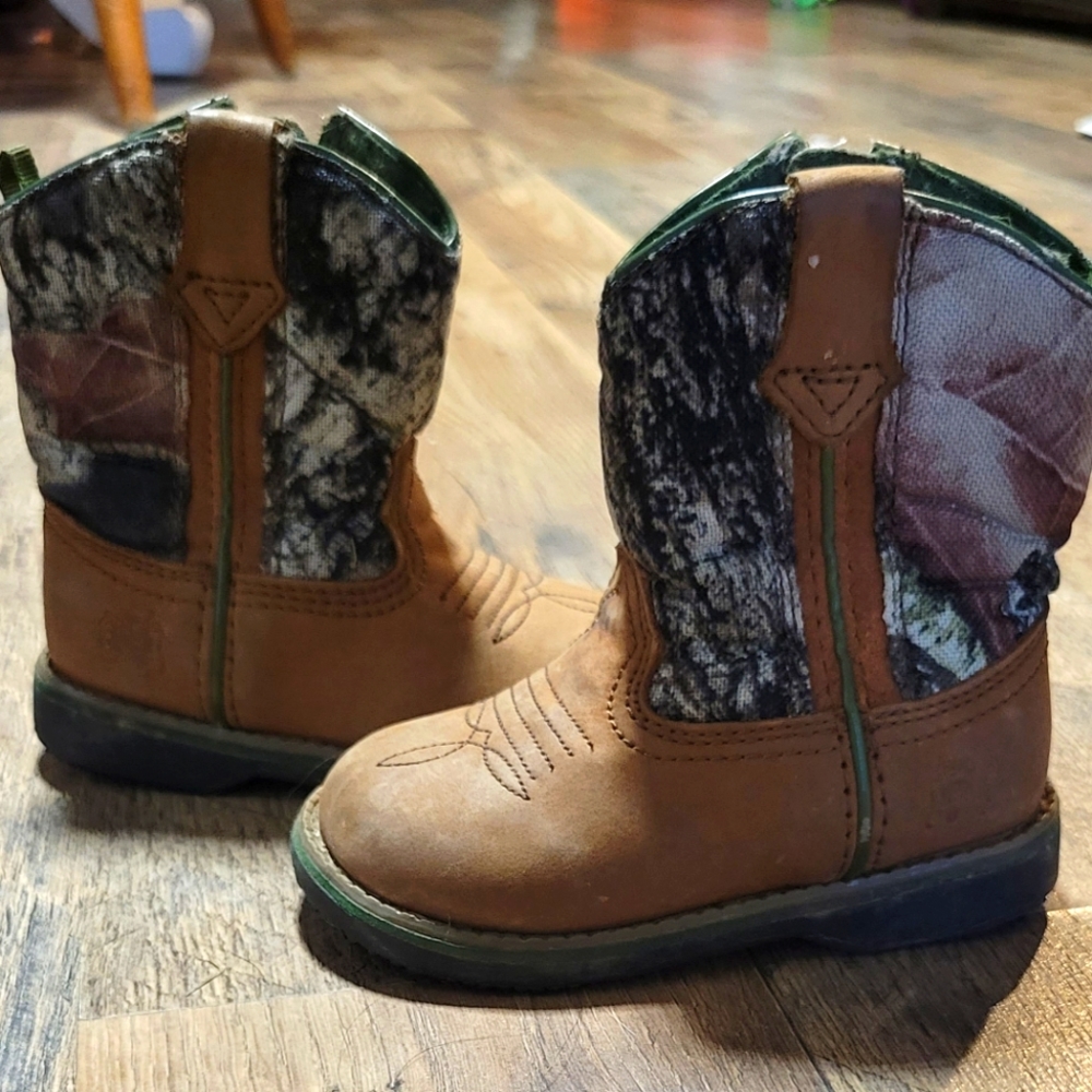 TODDLER Realtree camo cowboy boots